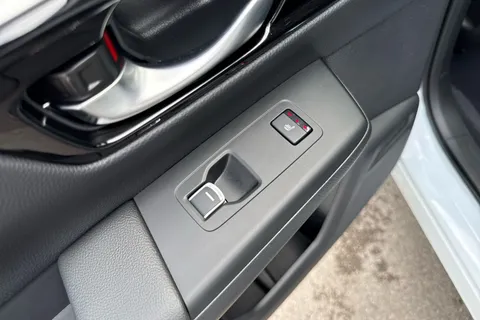 DK25ONZ Honda CR-V 2.0 eHEV Advance 5dr eCVT Thumbnail #35