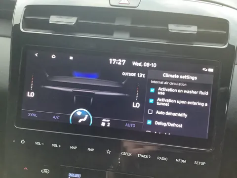 DA21RYA Hyundai Tucson 1.6 TGDi N Line S 5dr 2WD Thumbnail #28