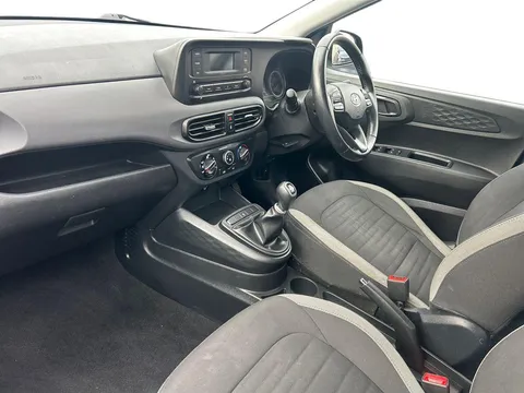 10 of 43 for HYUNDAI I10 1.0 MPi SE 5dr