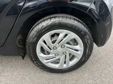 22 of 43 for HYUNDAI I10 1.0 MPi SE 5dr