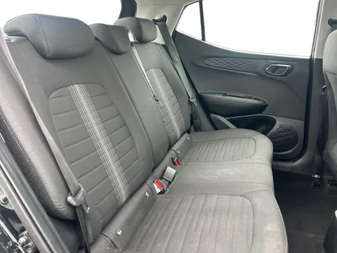 11 of 43 for HYUNDAI I10 1.0 MPi SE 5dr