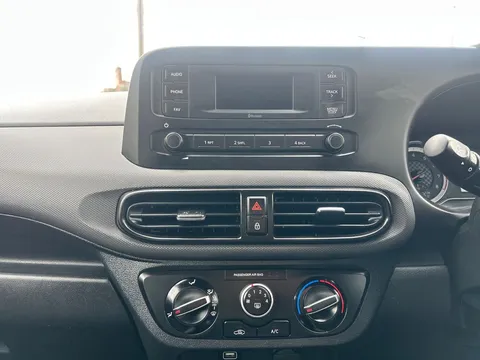 30 of 43 for HYUNDAI I10 1.0 MPi SE 5dr