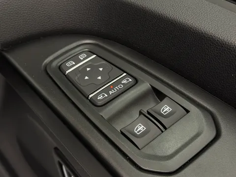 DN75ESV Renault Trafic LL30 Blue dCi 150 Extra Sport [Safety] Crew Van Thumbnail #9