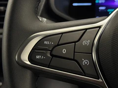 DN75ESV Renault Trafic LL30 Blue dCi 150 Extra Sport [Safety] Crew Van Thumbnail #11