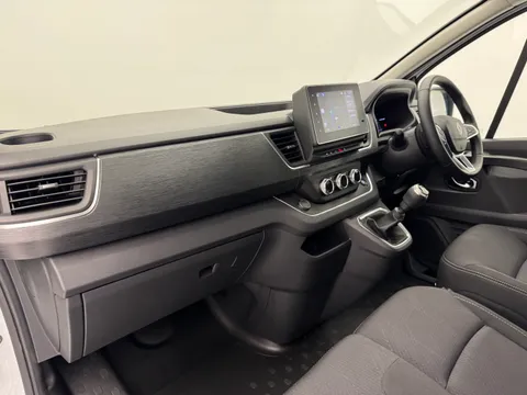 DN75ESV Renault Trafic LL30 Blue dCi 150 Extra Sport [Safety] Crew Van Thumbnail #24