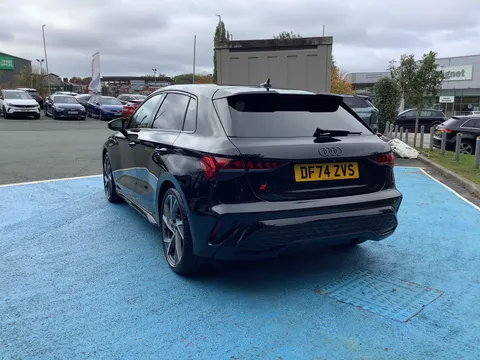 DF74ZVS Audi A3 35 TFSI Black Edition 5dr Thumbnail #6