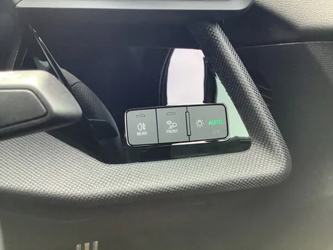 DF74ZVS Audi A3 35 TFSI Black Edition 5dr Thumbnail #24