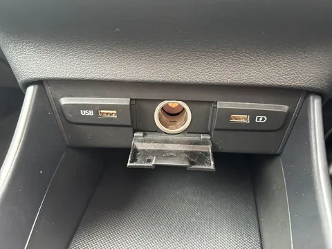 DY72EWC Hyundai i20 1.0T GDi 48V MHD SE Connect 5dr Thumbnail #27