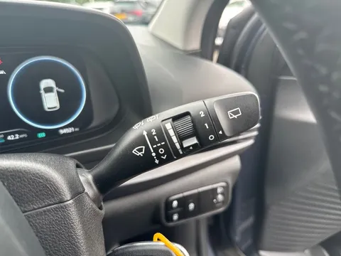 DY72EWC Hyundai i20 1.0T GDi 48V MHD SE Connect 5dr Thumbnail #35