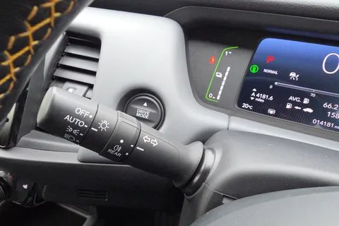 DK73VMF Honda Jazz 1.5 i-MMD Hybrid Advance Sport 5dr eCVT Thumbnail #15