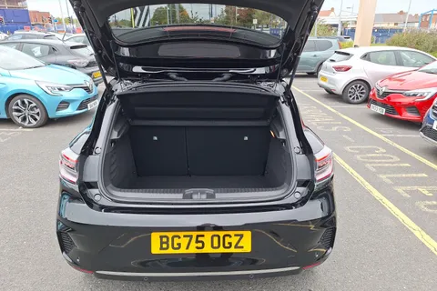 BG75OGZ Renault Clio 1.6 E-TECH full hybrid 145 Techno 5dr Auto Thumbnail #20