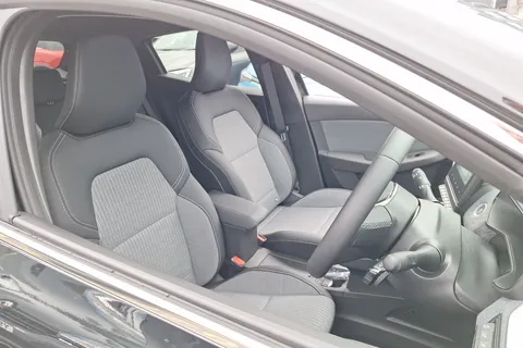 BG75OGZ Renault Clio 1.6 E-TECH full hybrid 145 Techno 5dr Auto Thumbnail #35