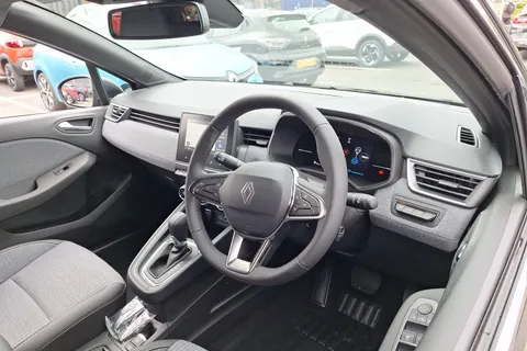 BG75OGZ Renault Clio 1.6 E-TECH full hybrid 145 Techno 5dr Auto Thumbnail #34