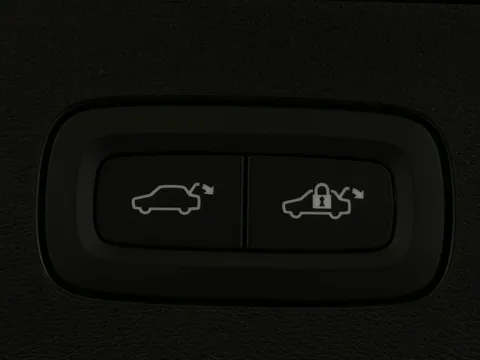 DN74VXH Volvo V60 2.0 T6 [350] PHEV Plus Dark 5dr AWD Auto Thumbnail #10