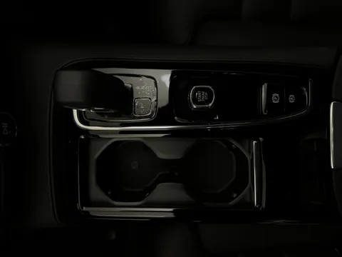 DN74VXH Volvo V60 2.0 T6 [350] PHEV Plus Dark 5dr AWD Auto Thumbnail #18