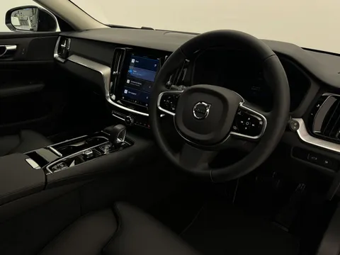 DN74VXH Volvo V60 2.0 T6 [350] PHEV Plus Dark 5dr AWD Auto Thumbnail #24
