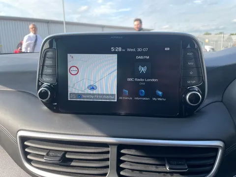 RY19BXL Hyundai Tucson 1.6 GDi Premium 5dr 2WD Thumbnail #21