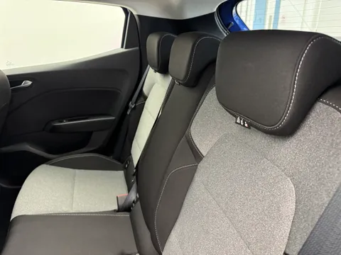 DV24OTE Renault Clio 1.0 TCe 90 Evolution 5dr Thumbnail #10