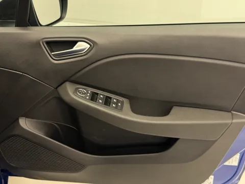 DV24OTE Renault Clio 1.0 TCe 90 Evolution 5dr Thumbnail #17