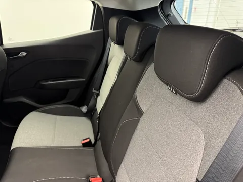 DV24OTH Renault Clio 1.0 TCe 90 Evolution 5dr Thumbnail #10