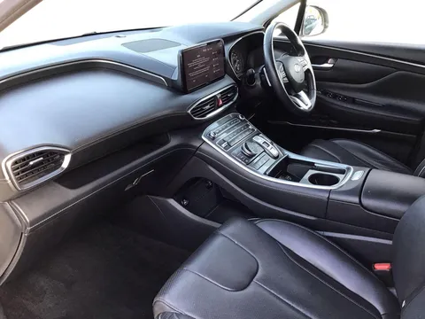 8 of 40 for HYUNDAI SANTA FE 1.6 TGDi Hybrid Premium 5dr Auto - ZERO DEPOSIT FINANCE & CASHBACK AVAILABLE