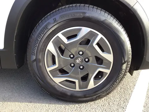 9 of 40 for HYUNDAI SANTA FE 1.6 TGDi Hybrid Premium 5dr Auto - ZERO DEPOSIT FINANCE & CASHBACK AVAILABLE