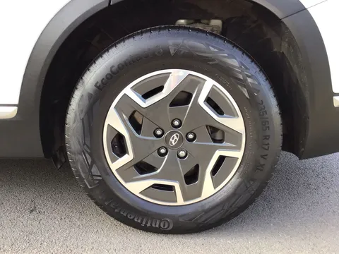 15 of 40 for HYUNDAI SANTA FE 1.6 TGDi Hybrid Premium 5dr Auto - ZERO DEPOSIT FINANCE & CASHBACK AVAILABLE