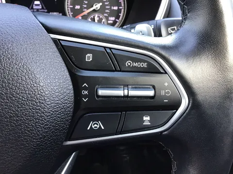 17 of 40 for HYUNDAI SANTA FE 1.6 TGDi Hybrid Premium 5dr Auto - ZERO DEPOSIT FINANCE & CASHBACK AVAILABLE