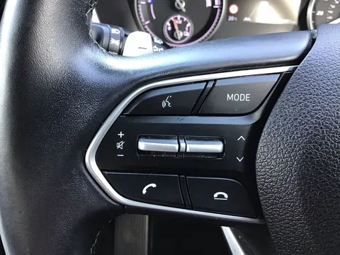 18 of 40 for HYUNDAI SANTA FE 1.6 TGDi Hybrid Premium 5dr Auto - ZERO DEPOSIT FINANCE & CASHBACK AVAILABLE