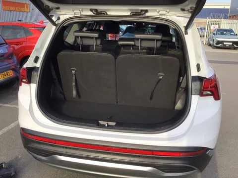 30 of 40 for HYUNDAI SANTA FE 1.6 TGDi Hybrid Premium 5dr Auto - ZERO DEPOSIT FINANCE & CASHBACK AVAILABLE