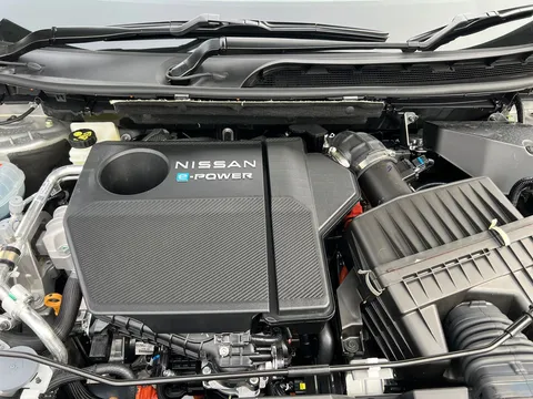 DN75EDU Nissan Qashqai 1.5 E-Power Acenta Premium 5dr Auto Thumbnail #11