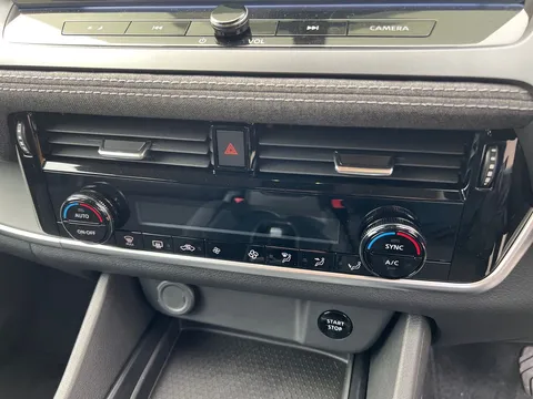 DN75EDU Nissan Qashqai 1.5 E-Power Acenta Premium 5dr Auto Thumbnail #27