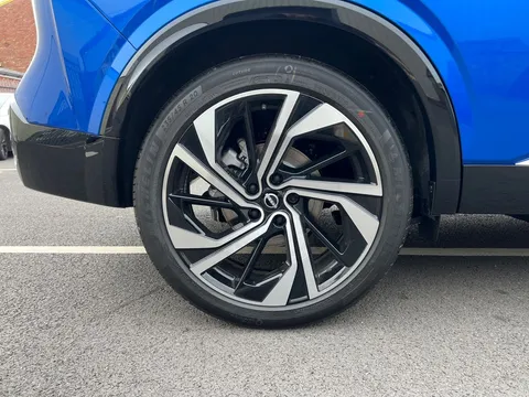 DN75CWK Nissan Qashqai 1.3 DiG-T MH 158 Tekna+ 5dr Thumbnail #10