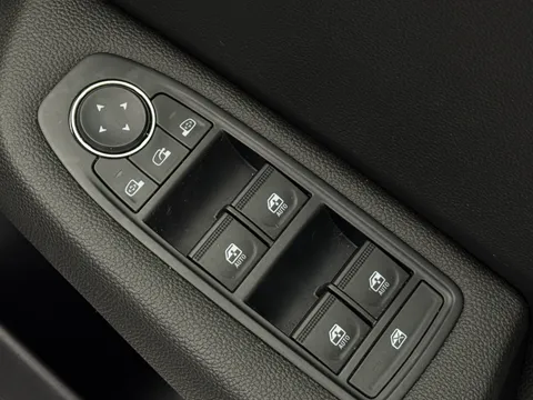 DV24OTF Renault Clio 1.0 TCe 90 Evolution 5dr Thumbnail #18