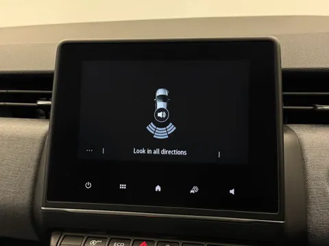 DV24OTF Renault Clio 1.0 TCe 90 Evolution 5dr Thumbnail #24