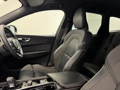 YY22ORF Volvo XC60 2.0 B4D R DESIGN 5dr AWD Geartronic Thumbnail #10