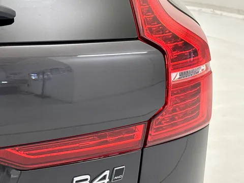 YY22ORF Volvo XC60 2.0 B4D R DESIGN 5dr AWD Geartronic Thumbnail #31