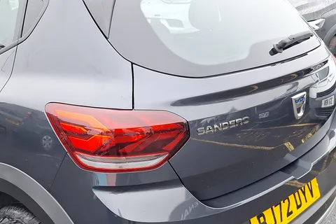 BJ72DYV Dacia Sandero Stepway 1.0 TCe Comfort 5dr Thumbnail #17