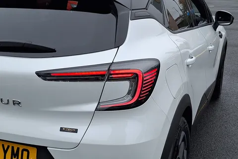 BF75YMO Renault Captur 1.6 E-Tech Full Hybrid 145 Techno 5dr Auto Thumbnail #18