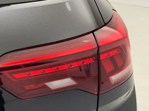 KO19UZM Volkswagen T-Roc 2.0 TDI R-Line 5dr Thumbnail #32