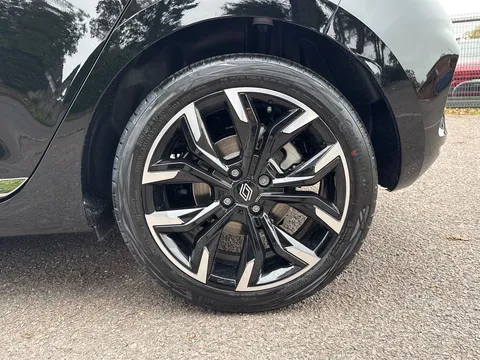 BG75LLM Renault Clio 1.6 E-TECH full hybrid 145 Techno 5dr Auto Thumbnail #31