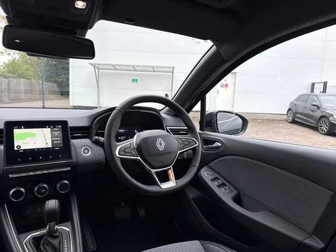 BG75LLM Renault Clio 1.6 E-TECH full hybrid 145 Techno 5dr Auto Thumbnail #18