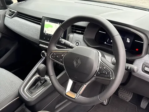 BG75LLM Renault Clio 1.6 E-TECH full hybrid 145 Techno 5dr Auto Thumbnail #21