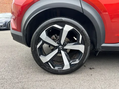 YH73XHE Nissan Juke 1.6 Hybrid Tekna 5dr Auto Thumbnail #10