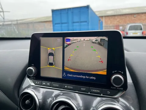 YH73XHE Nissan Juke 1.6 Hybrid Tekna 5dr Auto Thumbnail #16