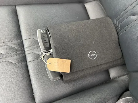 YH73XHE Nissan Juke 1.6 Hybrid Tekna 5dr Auto Thumbnail #22