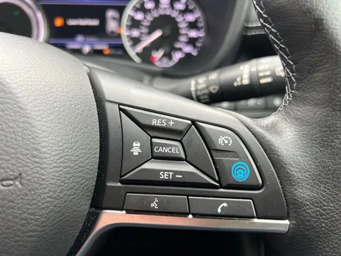 YH73XHE Nissan Juke 1.6 Hybrid Tekna 5dr Auto Thumbnail #25