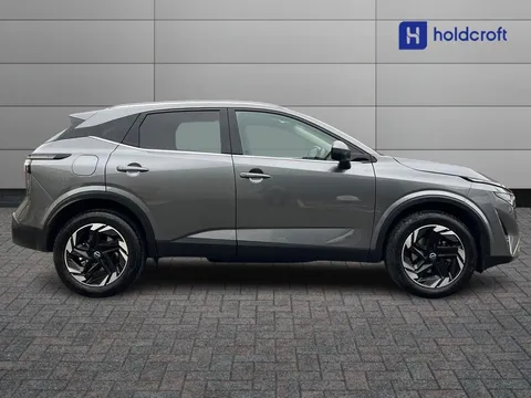 DX74XJH Nissan Qashqai 1.3 DiG-T MH N-Connecta 5dr Thumbnail #4