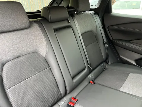 DX74XJH Nissan Qashqai 1.3 DiG-T MH N-Connecta 5dr Thumbnail #17