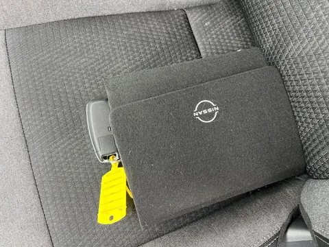 DX74XJH Nissan Qashqai 1.3 DiG-T MH N-Connecta 5dr Thumbnail #22